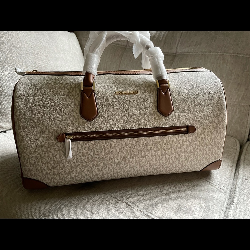 MichaelKors Travel XL Duffle Signature Bag NWT